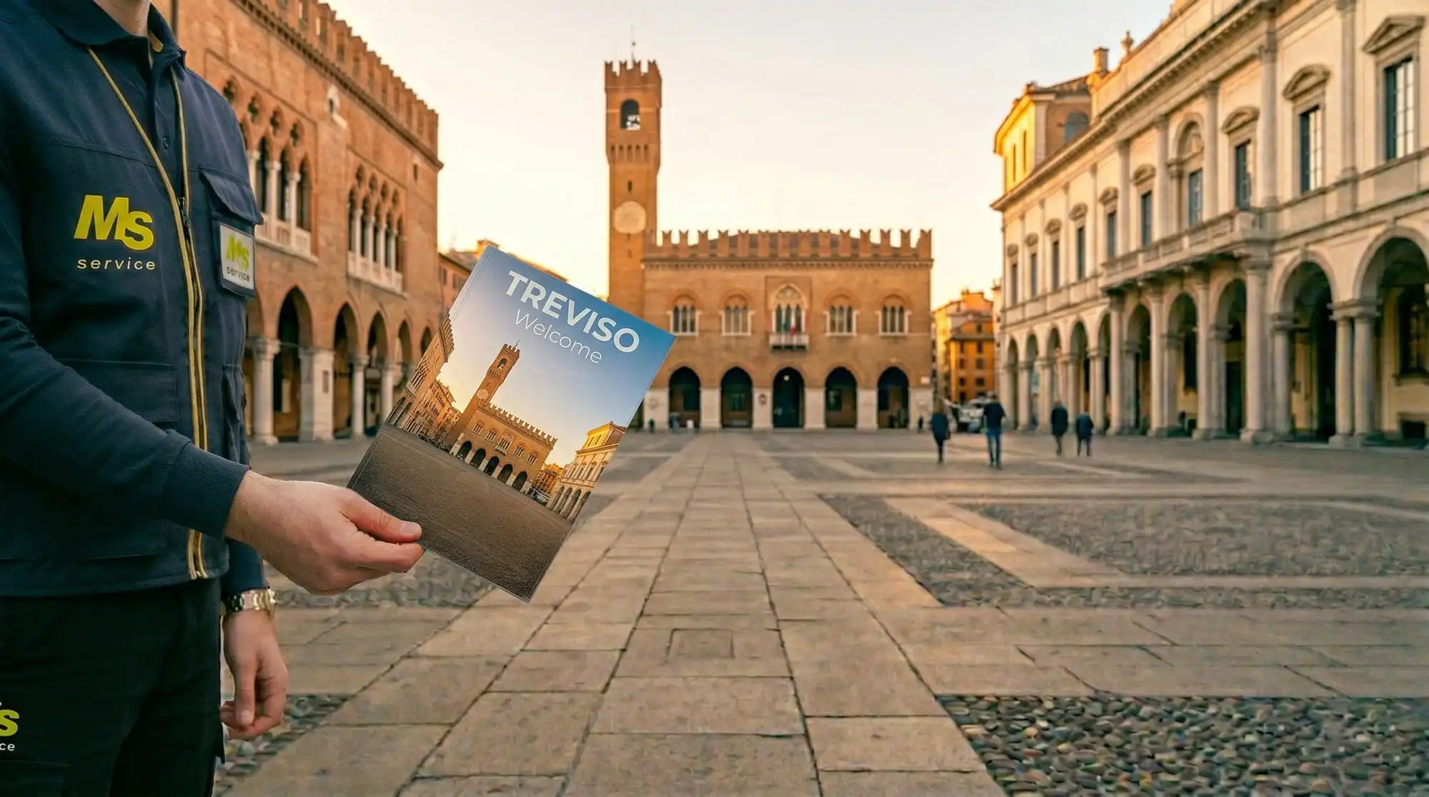 Operatore MS Service distribuisce volantini a Treviso con geolocalizzazione GPS certificata